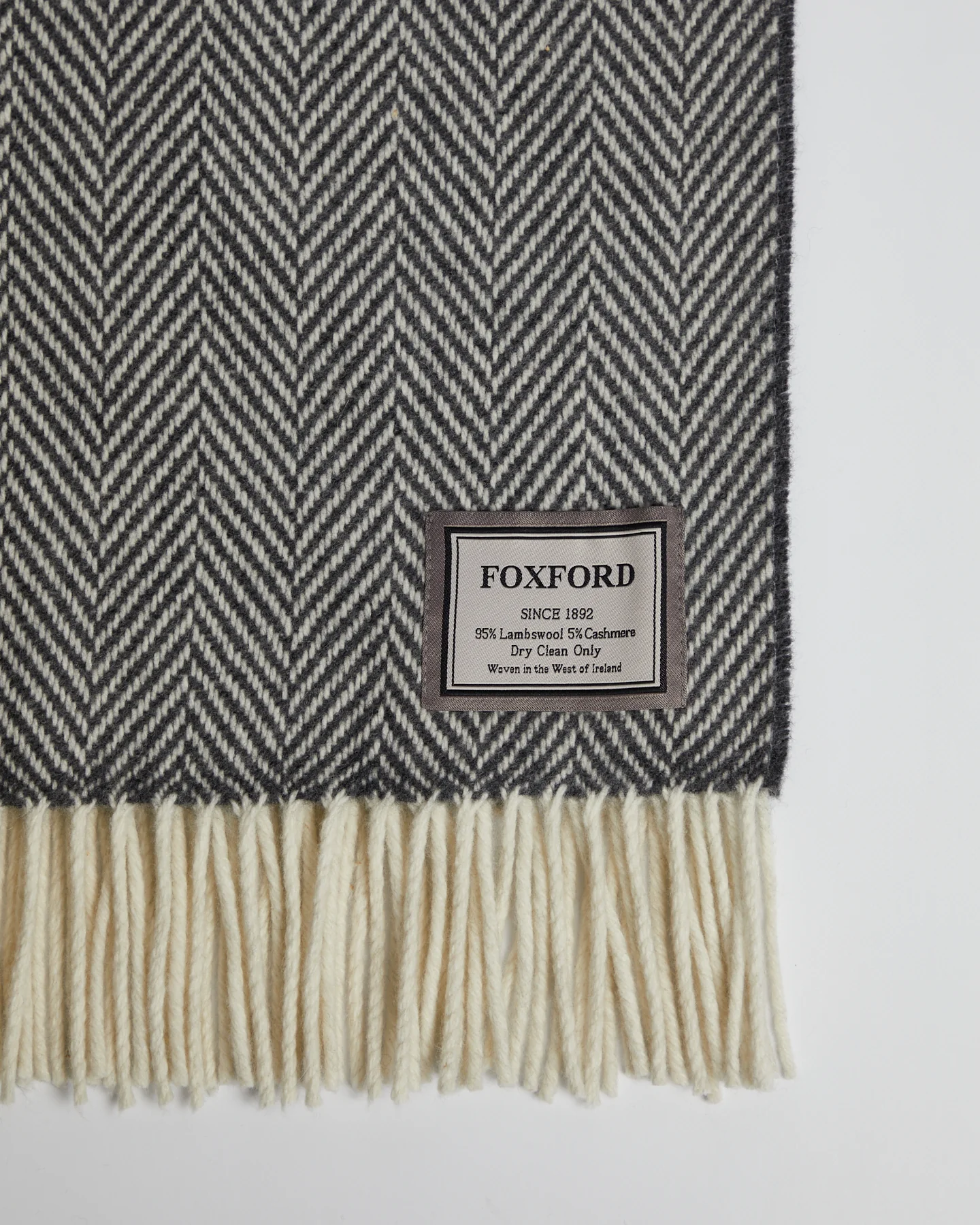 Foxford Belleek Cashmere and Lambswool Throw - Image 4