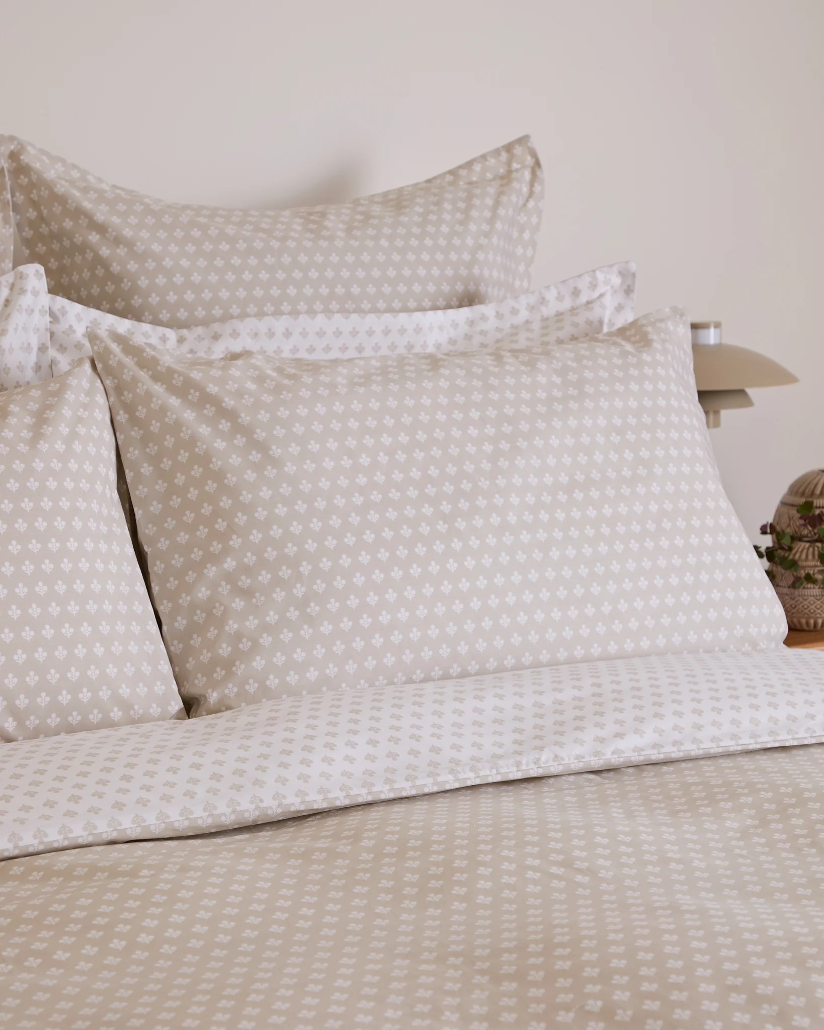 Foxford Mia Nacre Pillowcase Pair