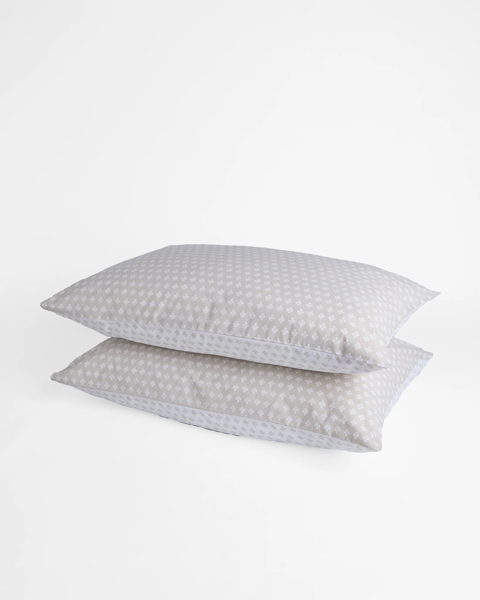 Foxford Mia Nacre Pillowcase Pair - Image 2