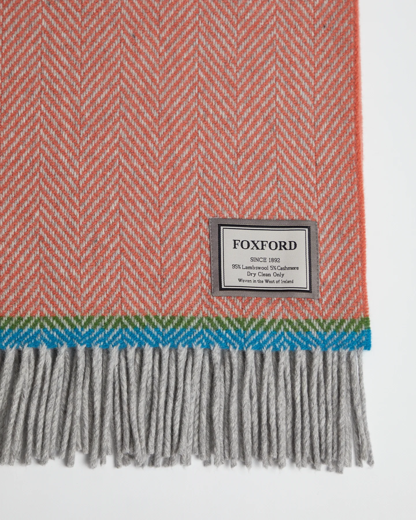Foxford Shannon Cashmere and Lambswool Throw - Image 4
