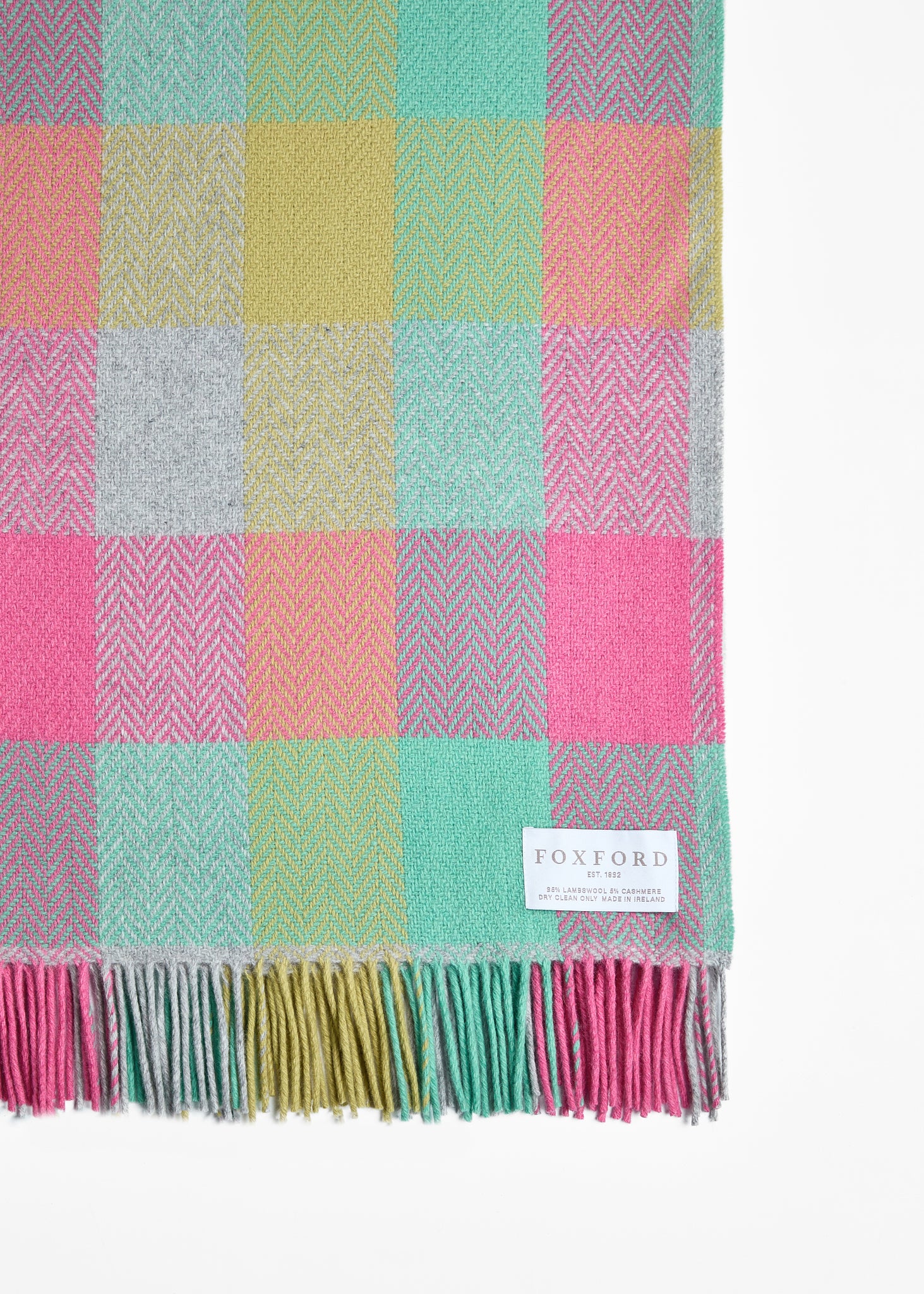 Foxford Skellig Cashmere and Lambswool Throw - Image 4