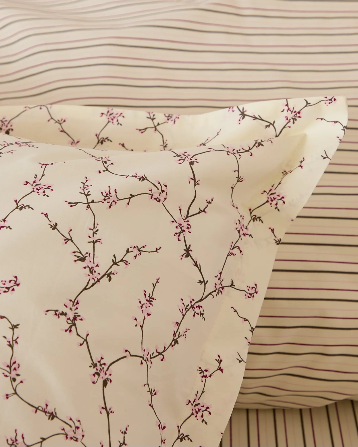 Foxford Tess Square Oxford Pillowcase - Image 3