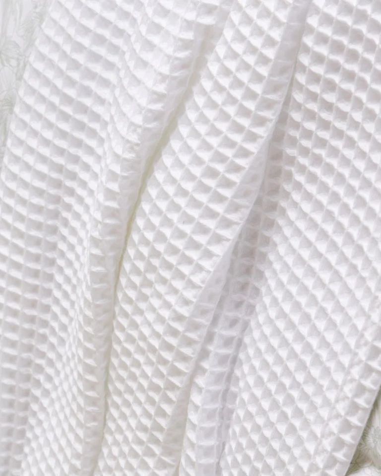 Foxford White Honeycomb Throw - Image 3